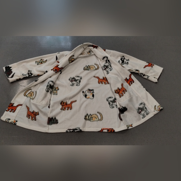 Aegean Apparel Polyester Cat White Sleepwear & Robes Women Cat Lady Granny Core - Picture 5 of 11